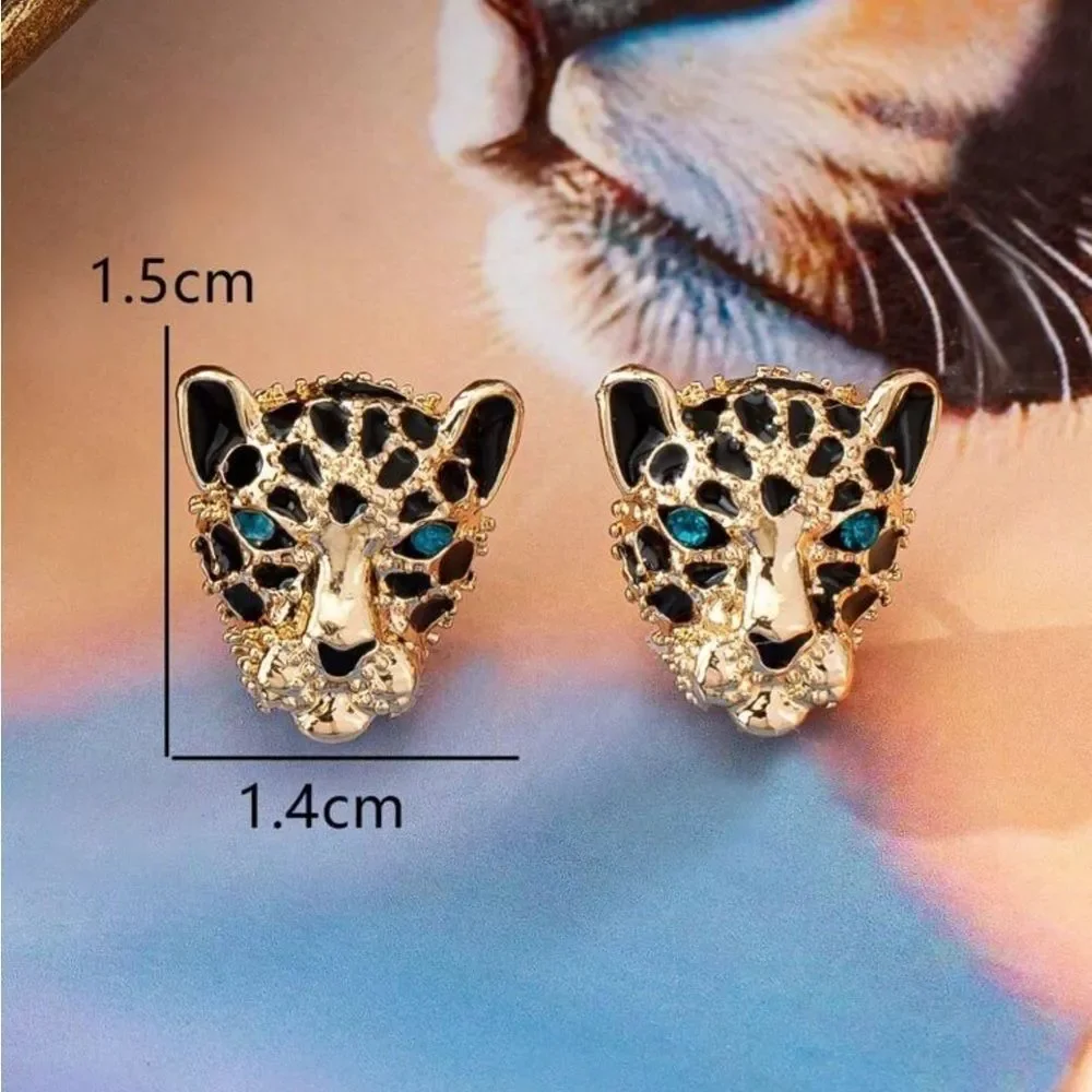 Elegant Leopard Green Rhinestone Eye Earrings in Gold and Black - Picture 4 of 5